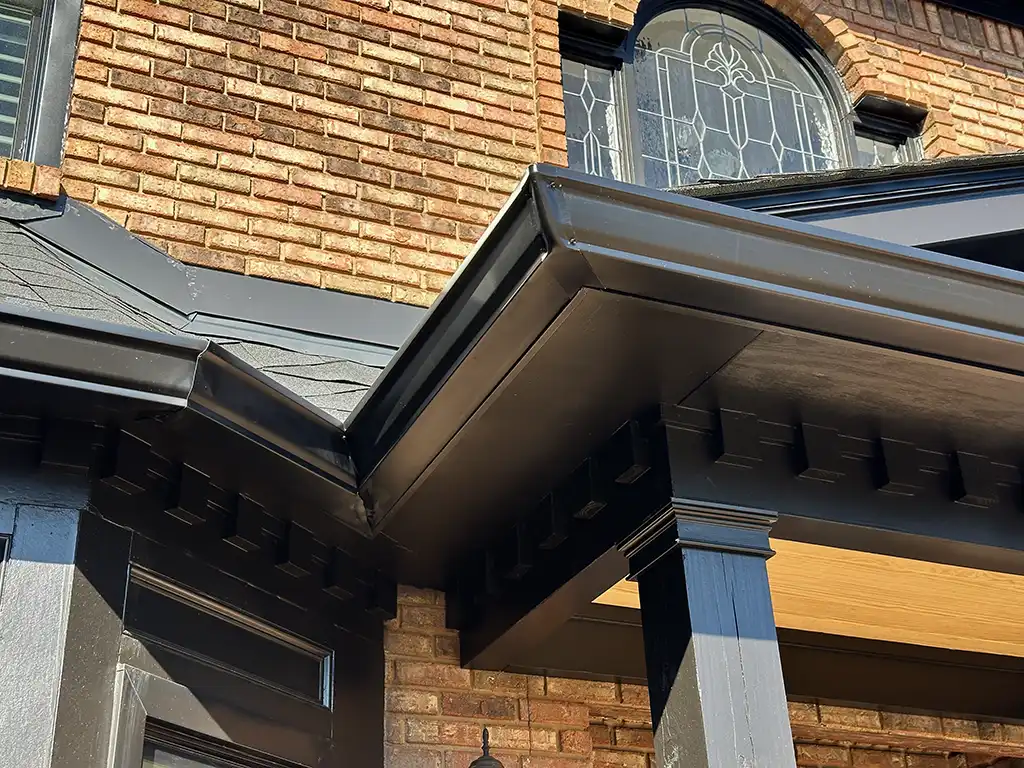 Seamless gutter installation in Alabaster